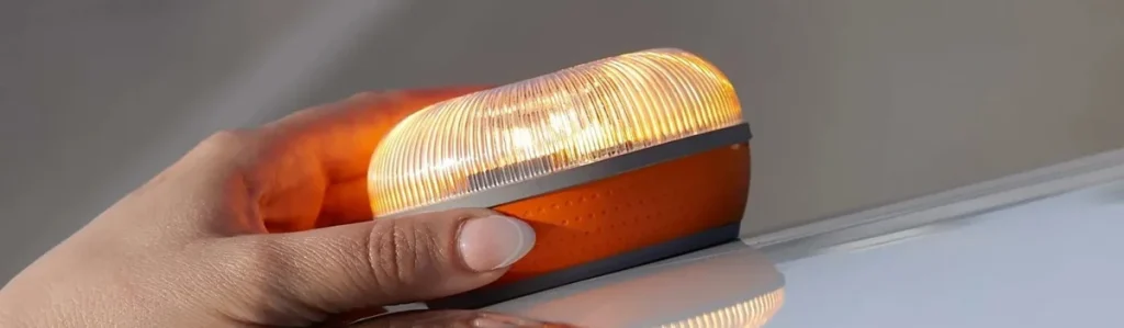 Las balizas V16 duran 30 minutos: riesgo de señalización y alerta por localización
