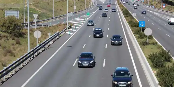 Circular por el carril izquierdo