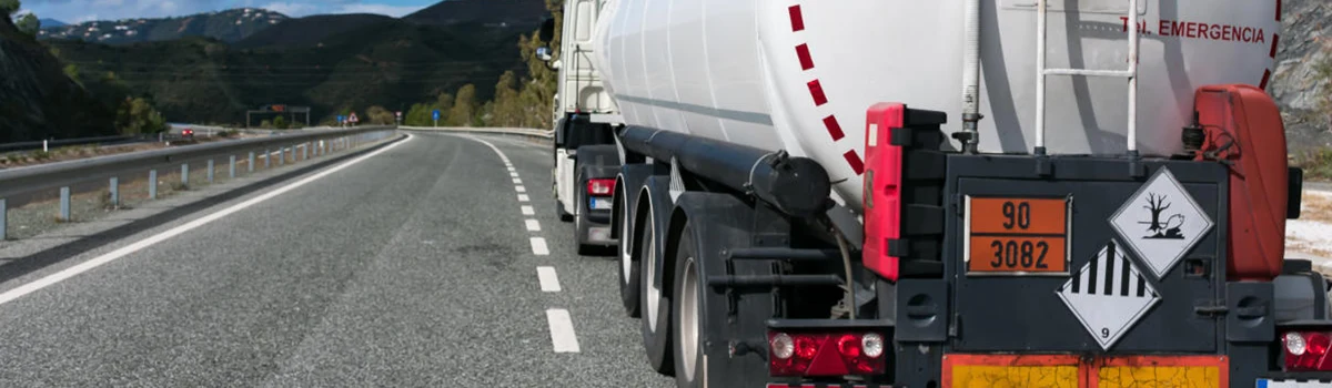 El Gobierno aprueba el nuevo marco regulador del transporte de mercancías peligrosas por carretera