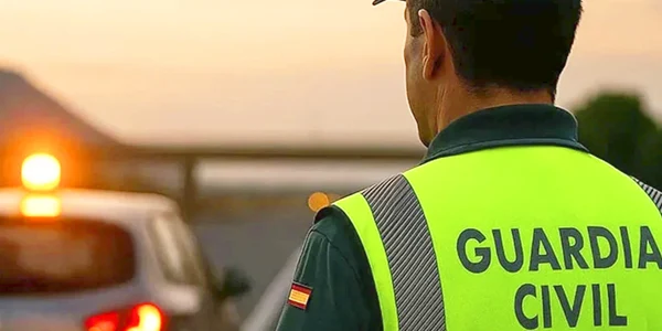 Primeras multas por la baliza V16: Lo que la DGT no te contó y cómo defenderte